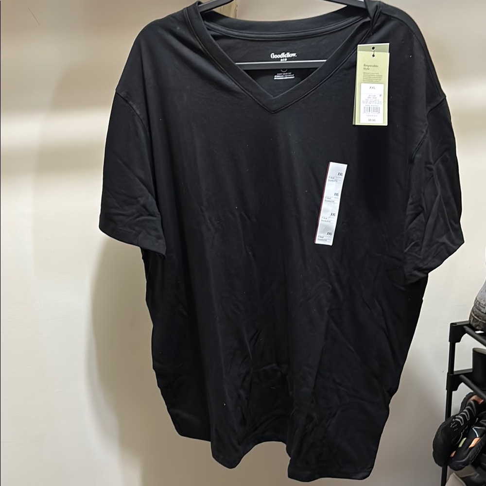 Goodfellow & Co Black Short Sleeve V Neck Tee